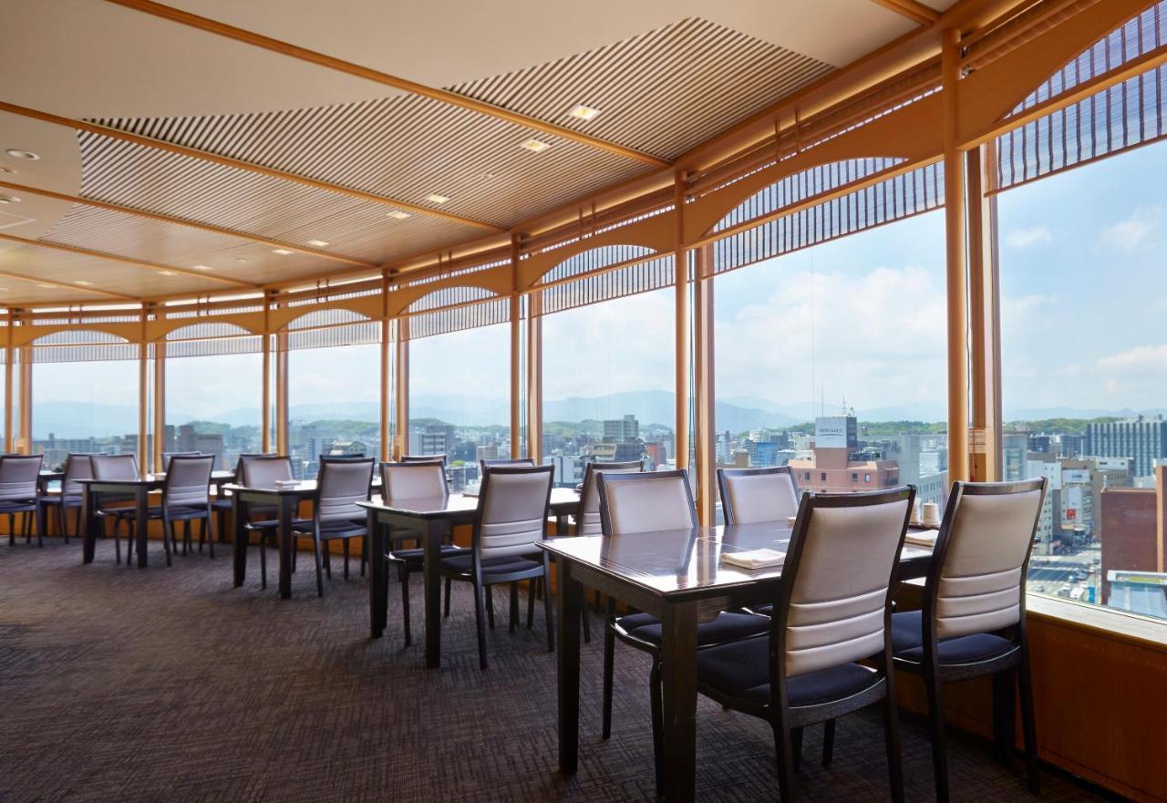 Hotel New Otani Hakata Fukuoka  Dış mekan fotoğraf Club Lounge at Kansai International Airport