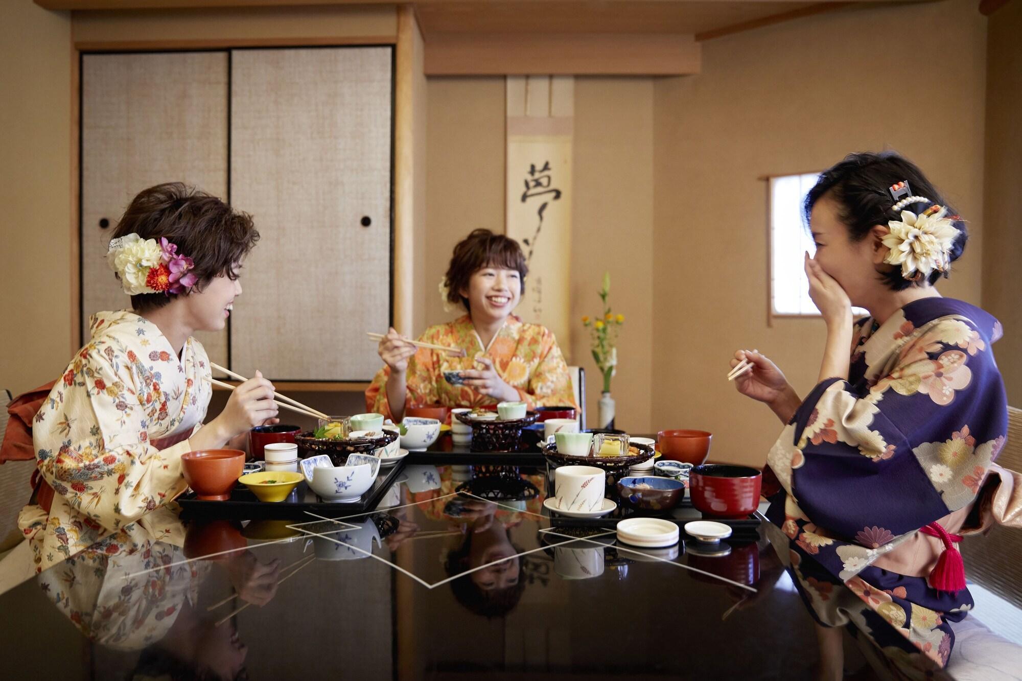 Hotel New Otani Hakata Fukuoka  Dış mekan fotoğraf A Japanese meal
