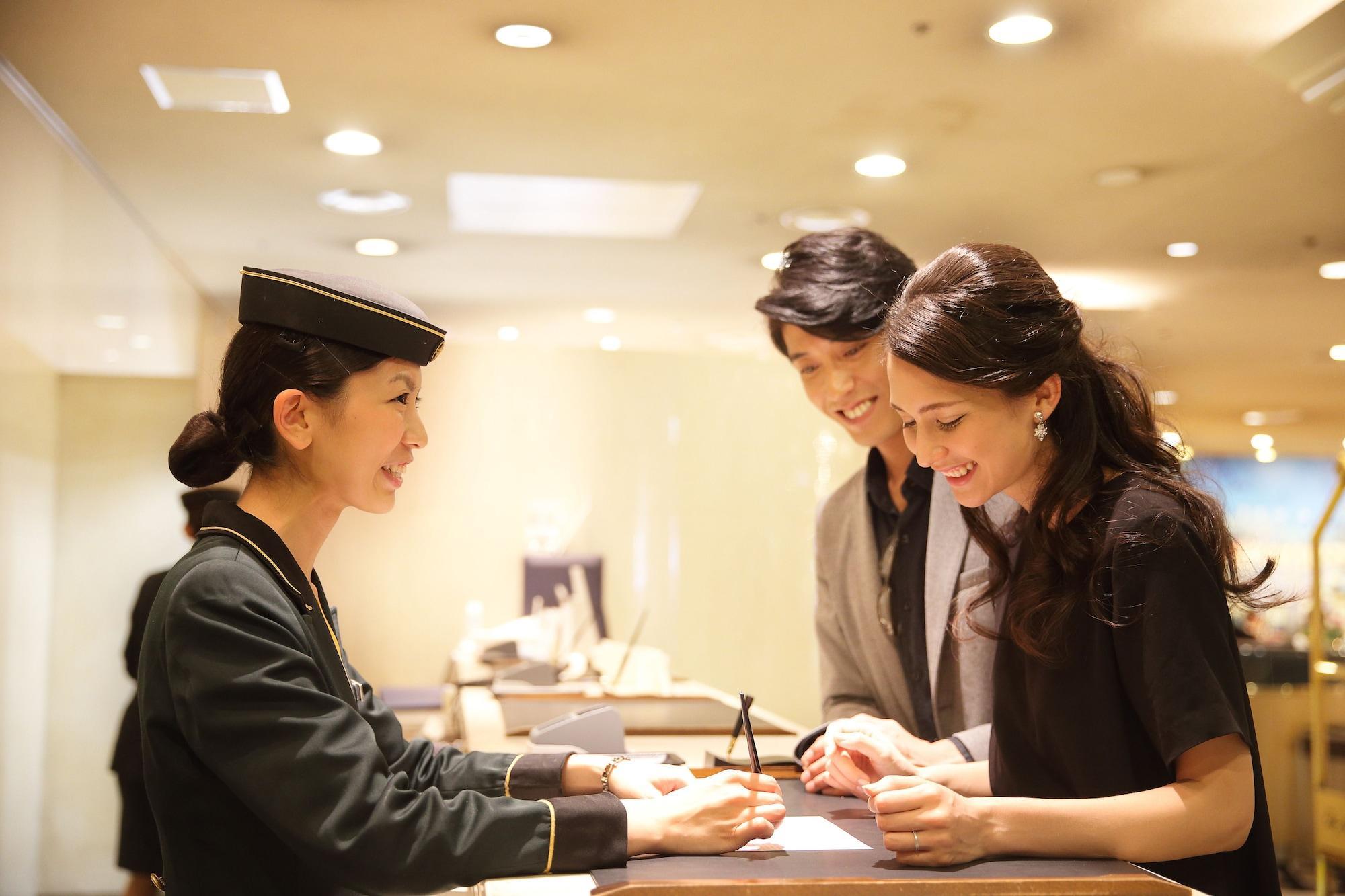 Hotel New Otani Hakata Fukuoka  Dış mekan fotoğraf A Korean hotel concierge